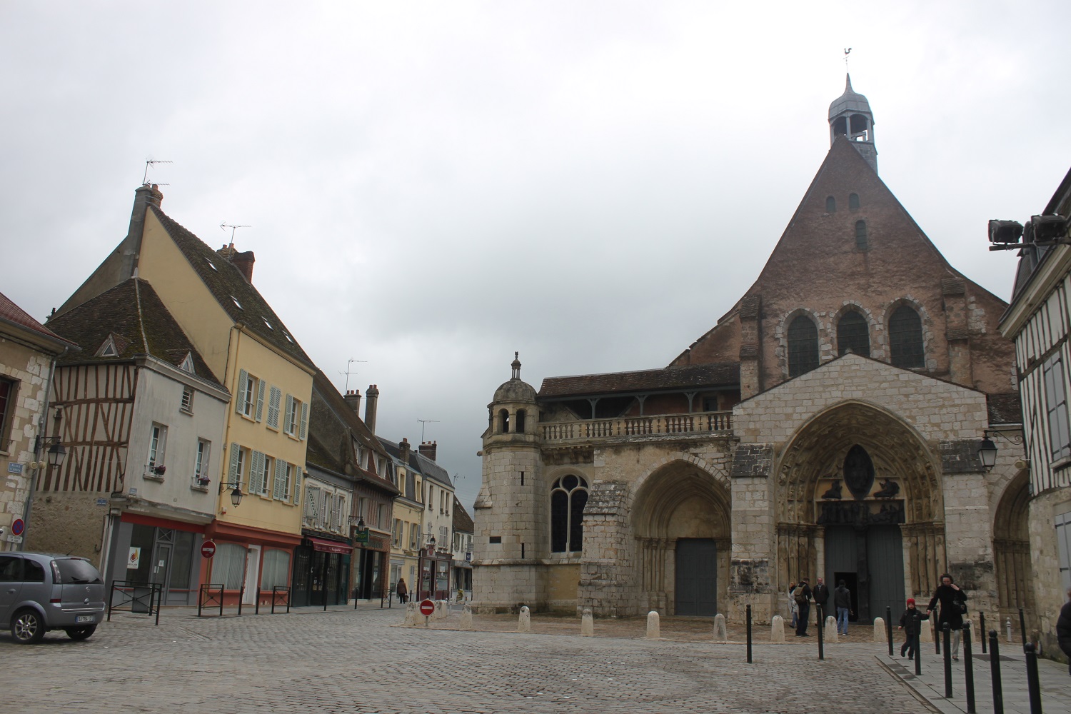 Church in Provins