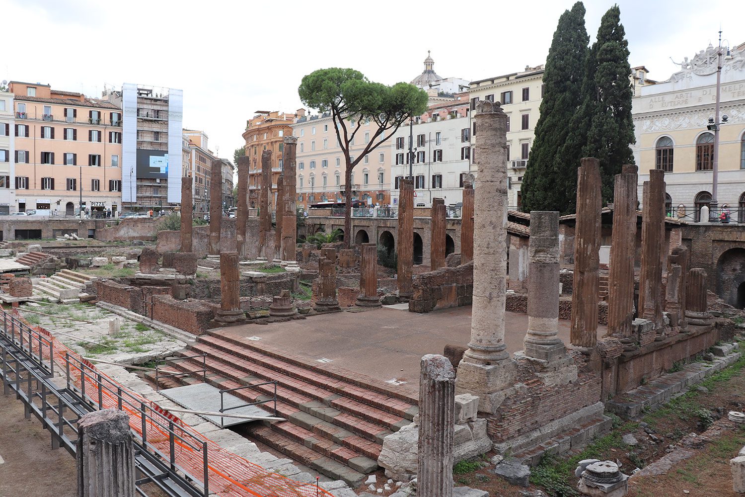 Largo de Argentina, Rome