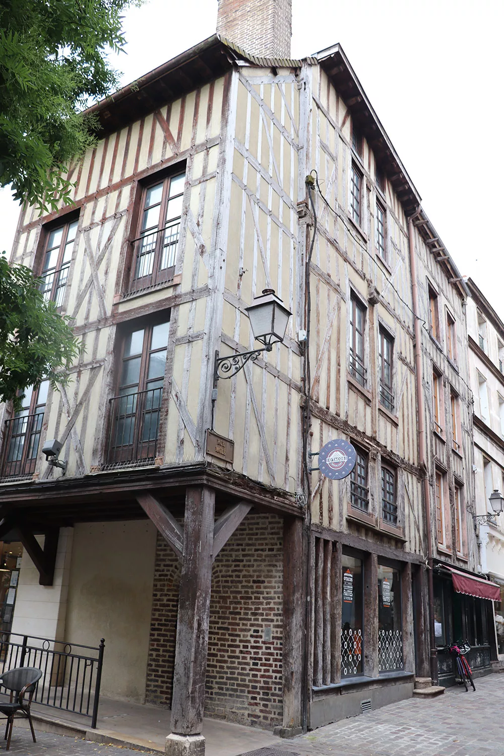 Troyes