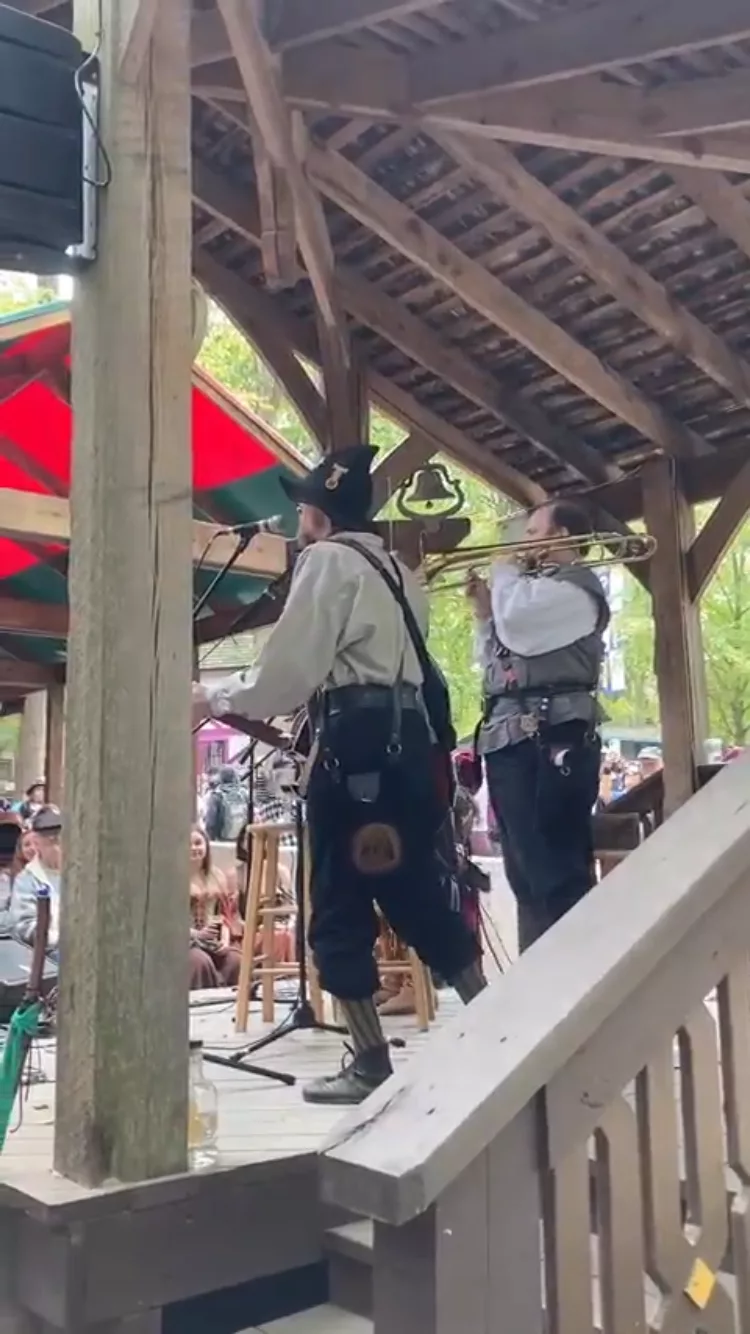 What to Expect at the Maryland Renaissance Festival ★ I Travel for the